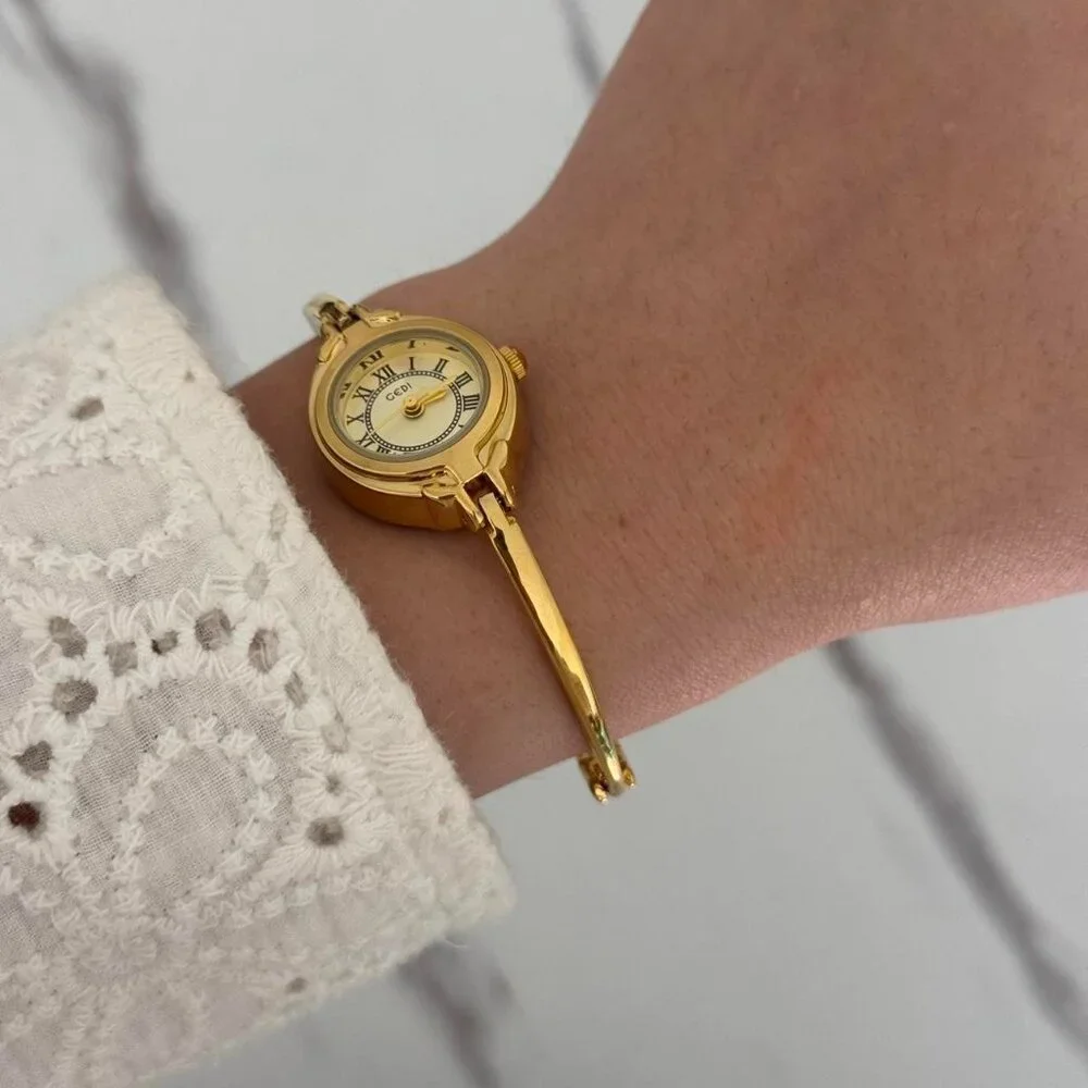 SKU:0109 Women gold mini watch gold bracelet vintage inspired‎ + in a gift box
